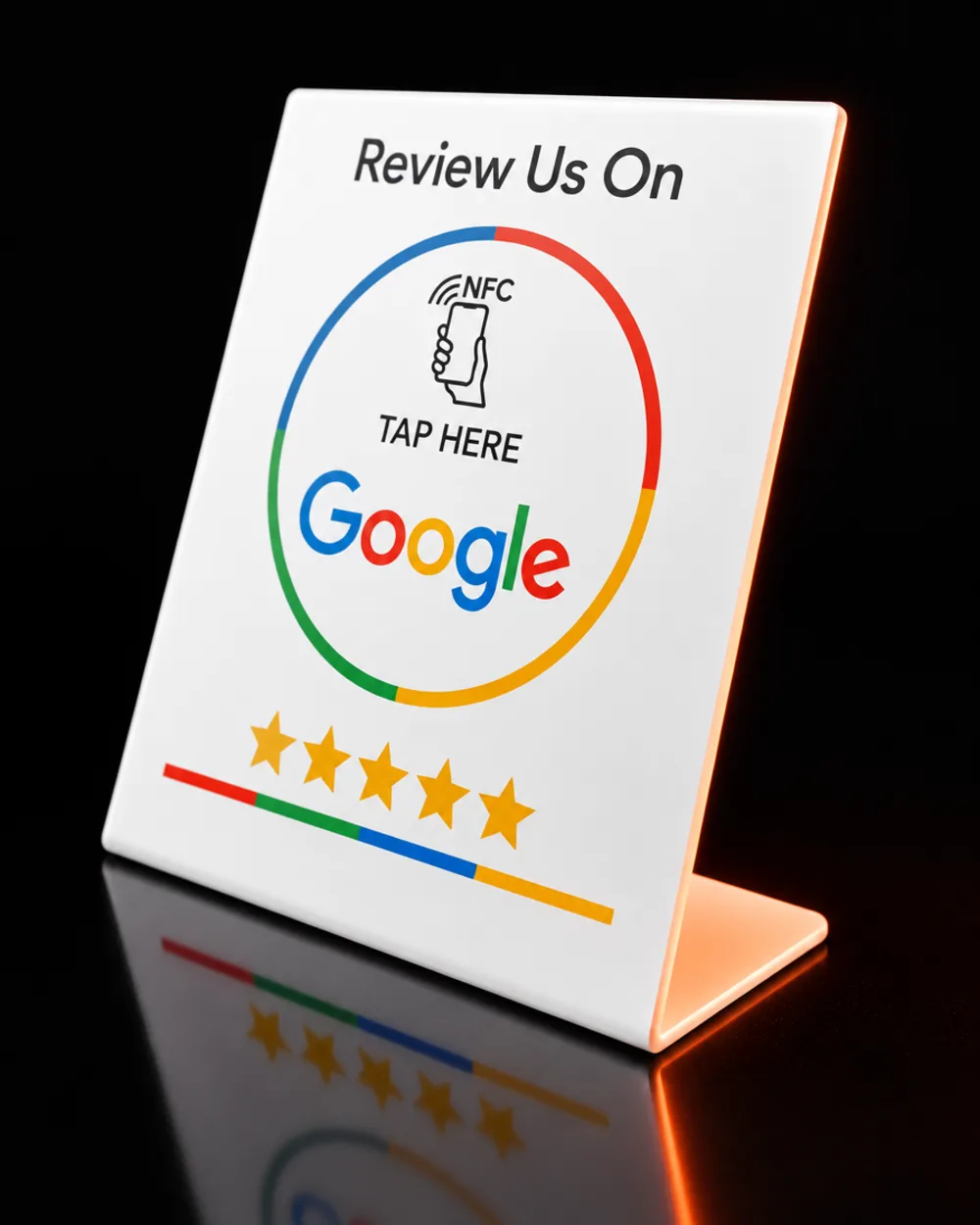 Expositor de acrílico branco em L da Brandable com anel Google e cinco estrelas douradas, para avaliações por NFC